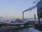 UBの発電所煙突からの煤煙